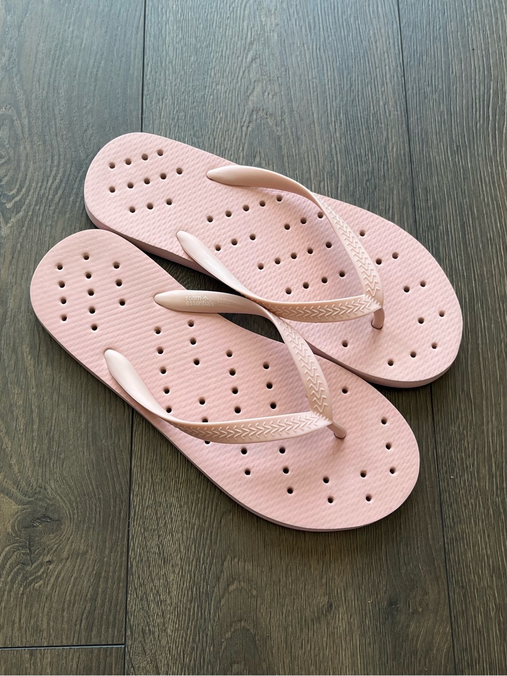 Room Essentials Perforated Flip Flops